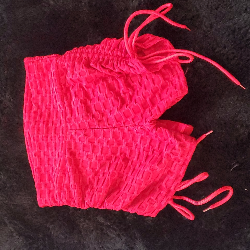 Cute Scrnch-butt shorts w ties